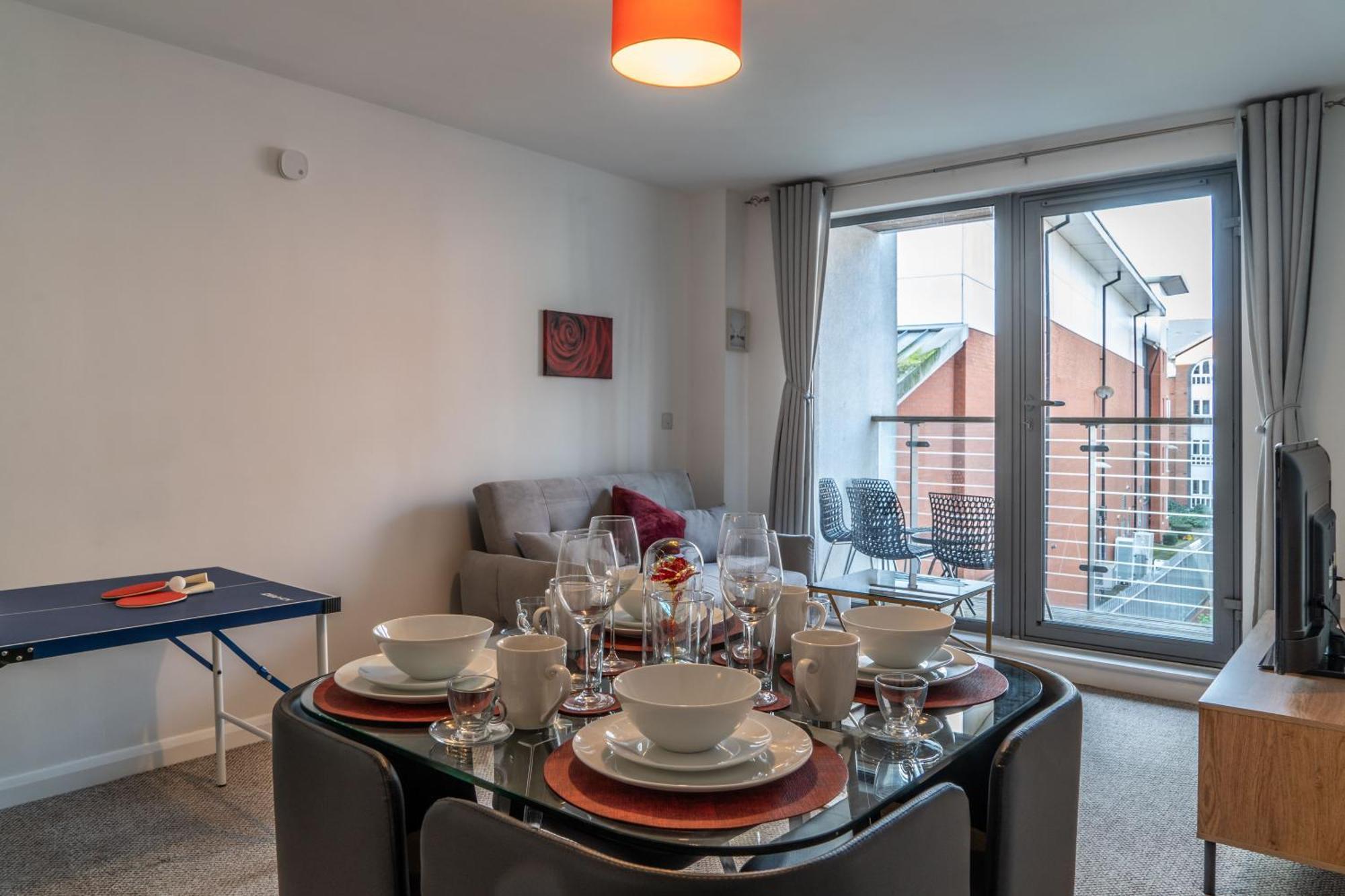 Central Suite Near Mailbox, King Bed, Ping Pong, Netflix, Sleeps 4 برمنغهام المظهر الخارجي الصورة