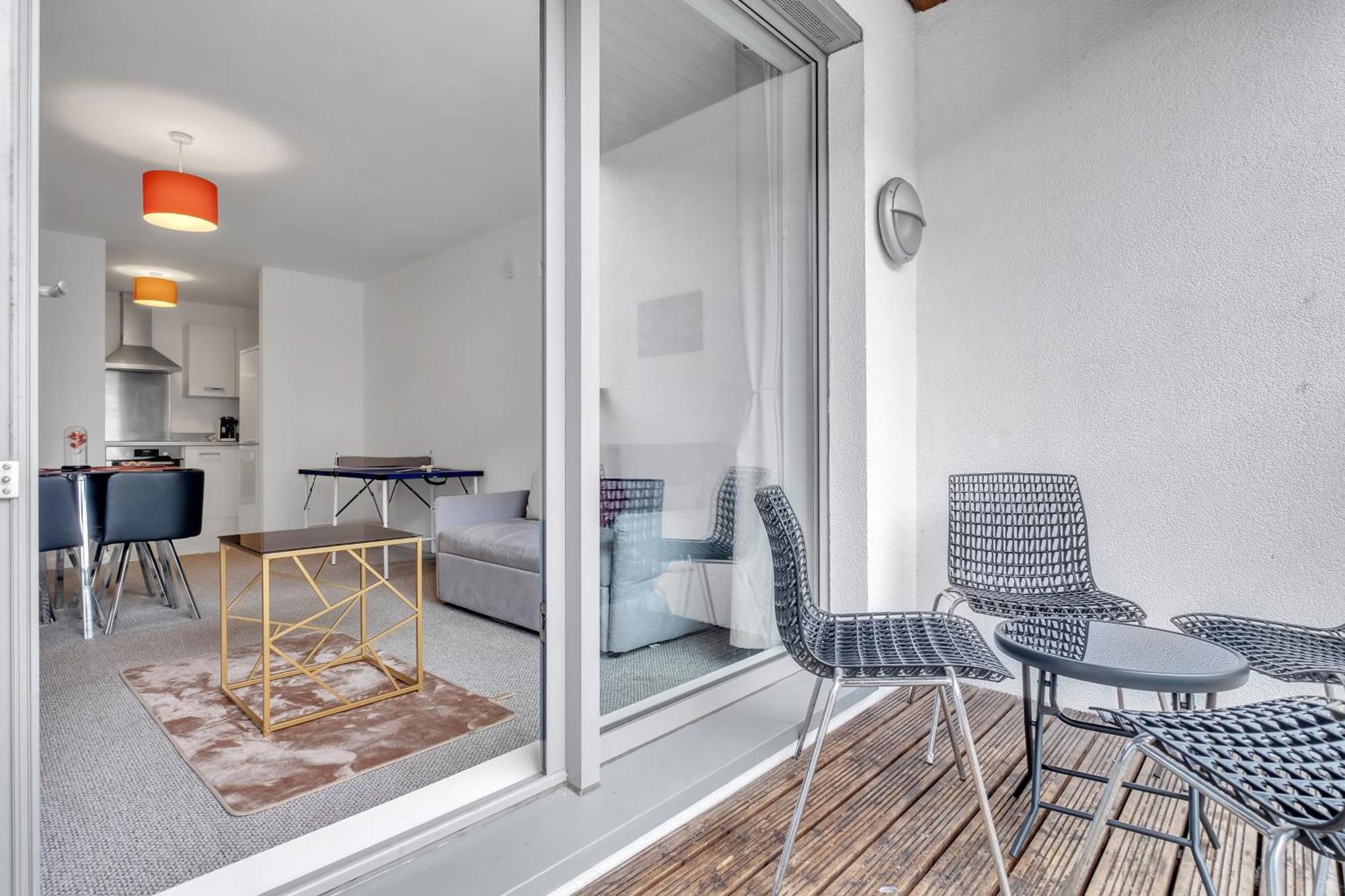 Central Suite Near Mailbox, King Bed, Ping Pong, Netflix, Sleeps 4 برمنغهام المظهر الخارجي الصورة